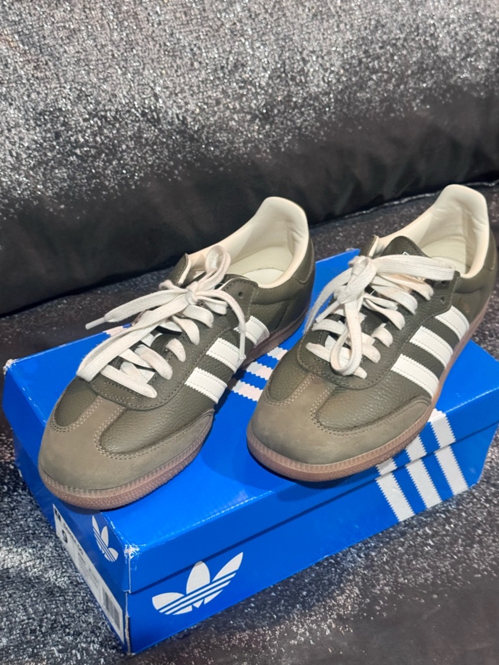 adidas Originals Olive Green and White Men’s Sneakers Size 9 Mens